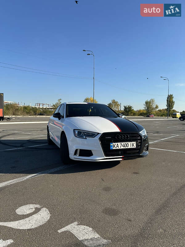 Седан Audi A3 2017 в Киеве
