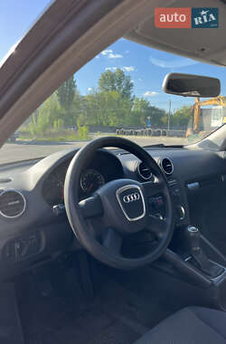 Хэтчбек Audi A3 2006 в 