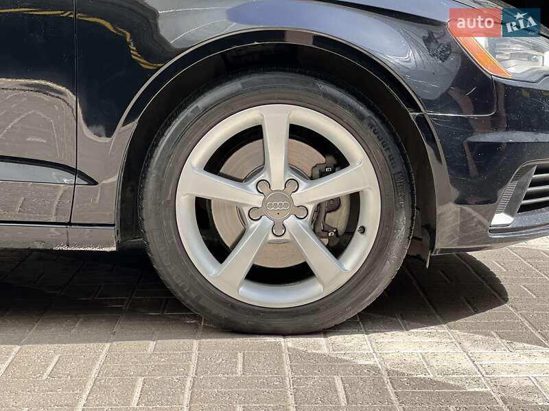Седан Audi A3 2014 в Киеве