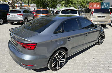 Седан Audi A3 2019 в 