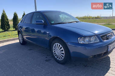 Хэтчбек Audi A3 2001 в 