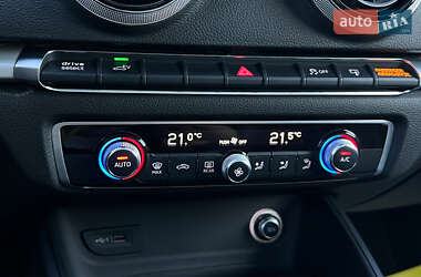Хэтчбек Audi A3 2016 в 