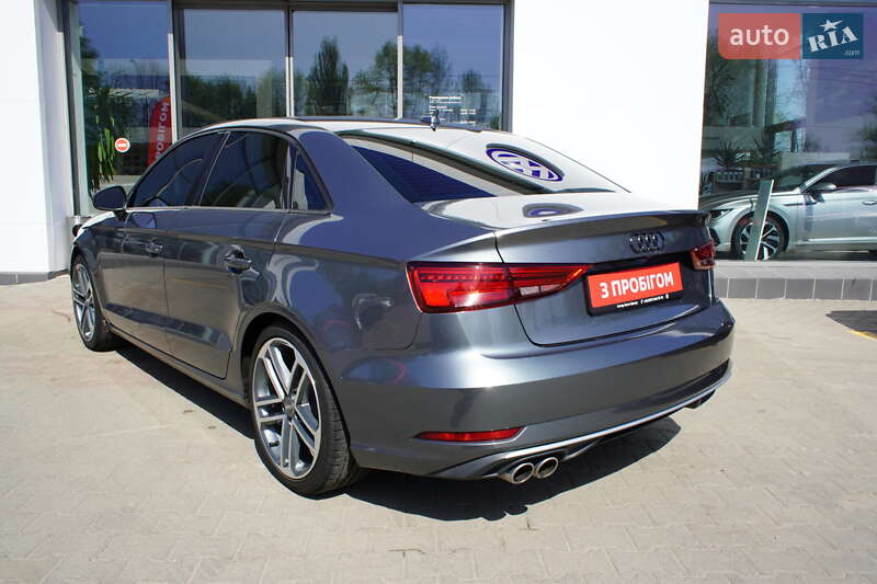 Седан Audi A3 2017 в Житомире