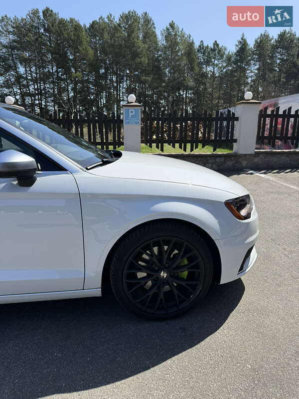 Кабріолет Audi A3 2015 в Києві