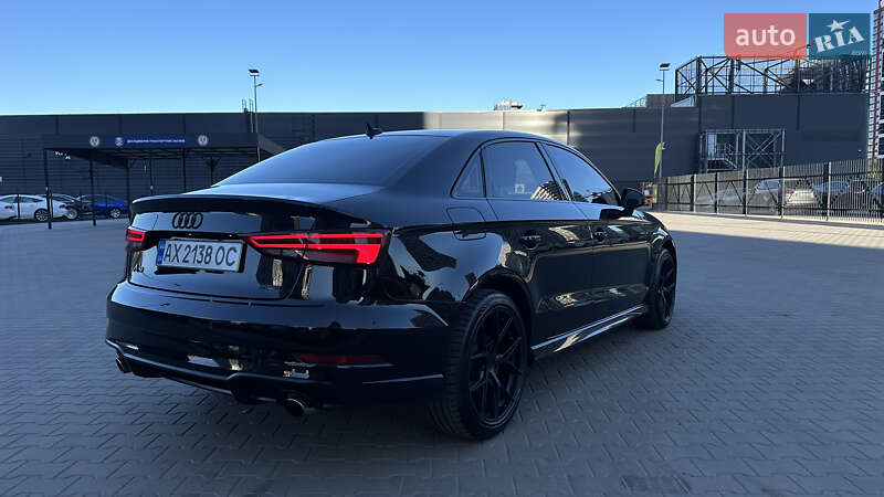 Седан Audi A3 2016 в Киеве