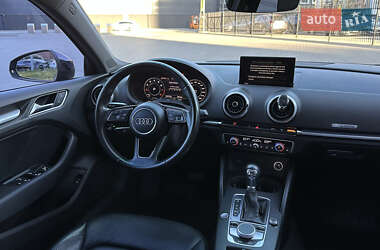 Седан Audi A3 2016 в 