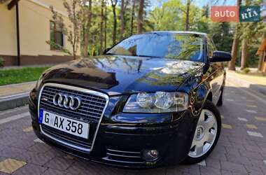 Хэтчбек Audi A3 2005 в 