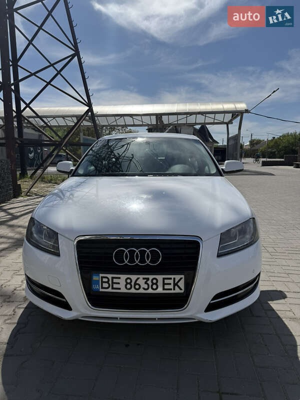 Хетчбек Audi A3 2011 в 