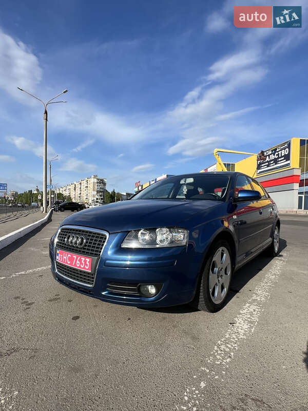 Хэтчбек Audi A3 2005 в 
