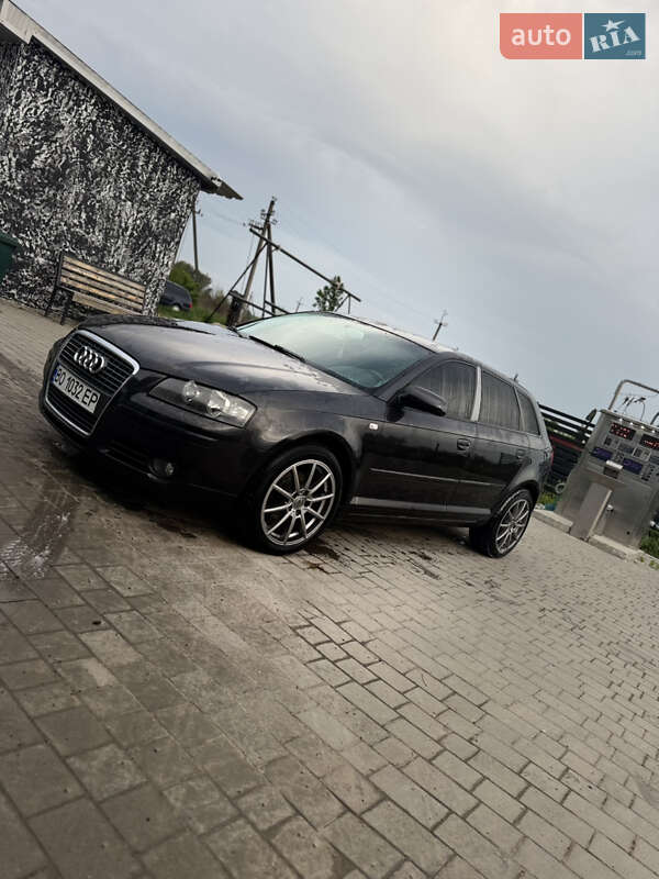 Хэтчбек Audi A3 2006 в 
