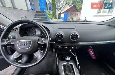 Хэтчбек Audi A3 2015 в 