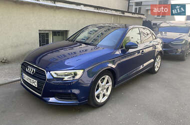 Седан Audi A3 2015 в Киеве