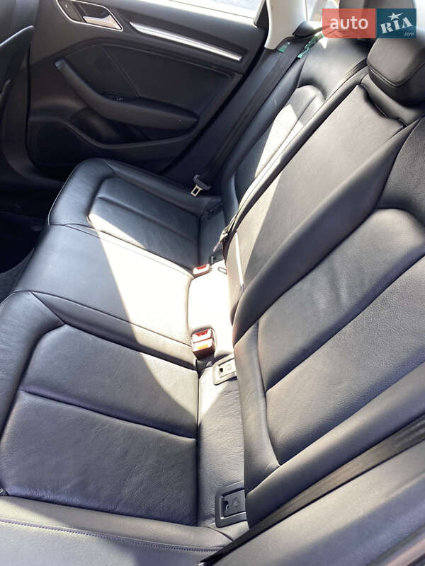 Седан Audi A3 2015 в Харькове