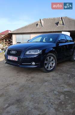 Хетчбек Audi A3 2010 в Чернівцях