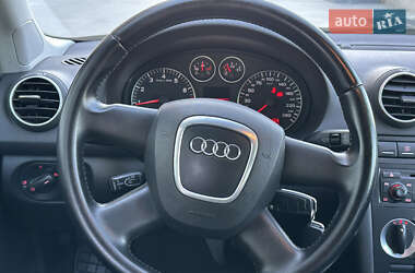 Хетчбек Audi A3 2006 в 