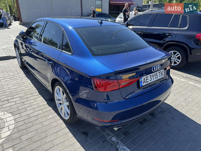 Седан Audi A3 2015 в Дніпрі