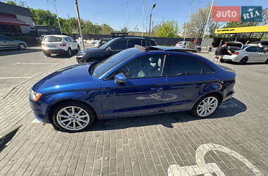 Седан Audi A3 2015 в Дніпрі