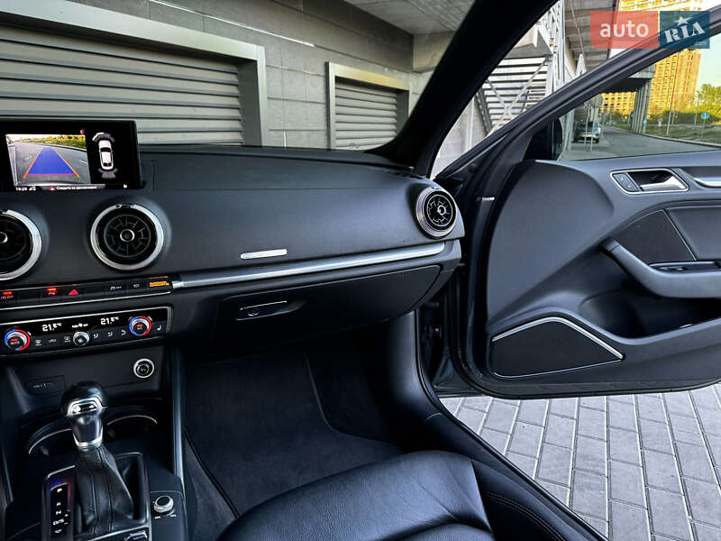 Седан Audi A3 2018 в Києві