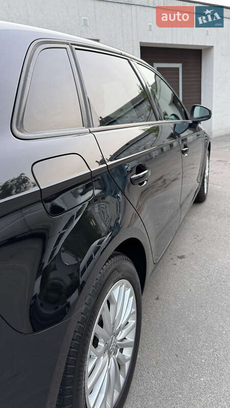 Хэтчбек Audi A3 2018 в Житомире