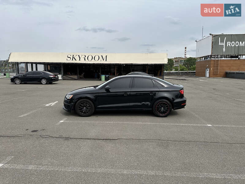 Седан Audi A3 2015 в Киеве