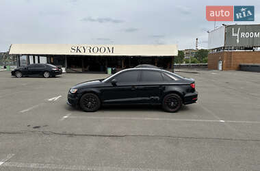 Седан Audi A3 2015 в 