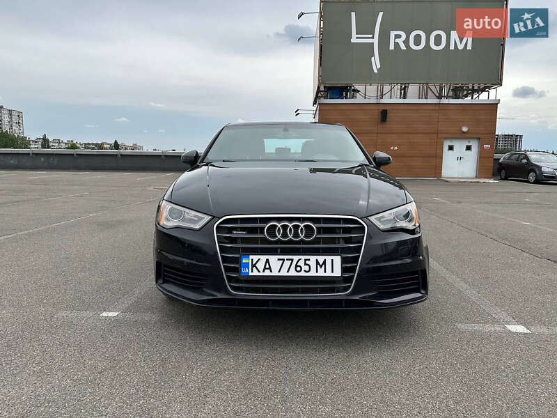Седан Audi A3 2015 в Киеве