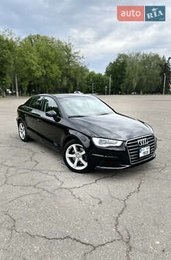 Седан Audi A3 2015 в 