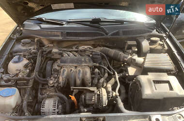 Хэтчбек Audi A3 2002 в 