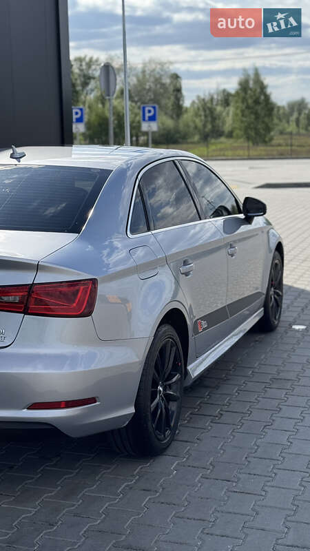 Седан Audi A3 2014 в Буче