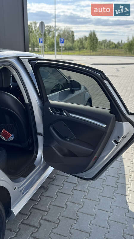 Седан Audi A3 2014 в Буче