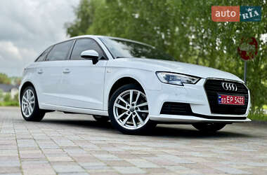 Хэтчбек Audi A3 2020 в 
