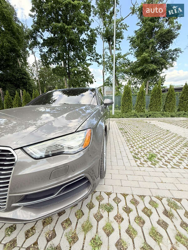 Хетчбек Audi A3 2016 в Харкові