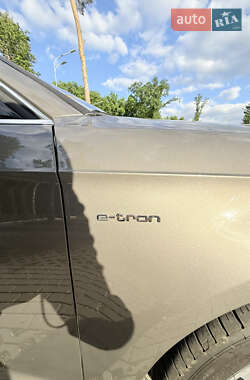 Хэтчбек Audi A3 2016 в 