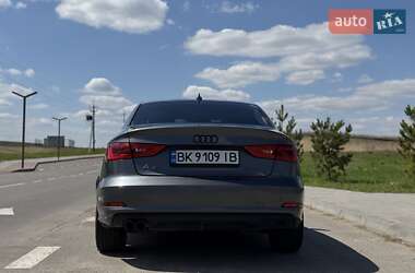 Седан Audi A3 2014 в 