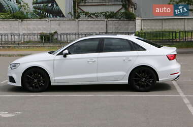 Седан Audi A3 2015 в 