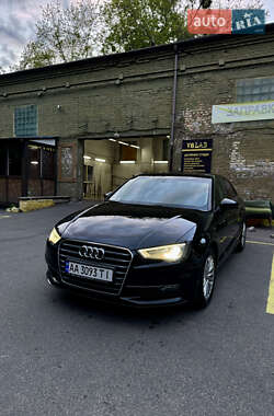 Седан Audi A3 2016 в Киеве