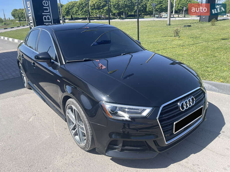 Седан Audi A3 2017 в Хырове