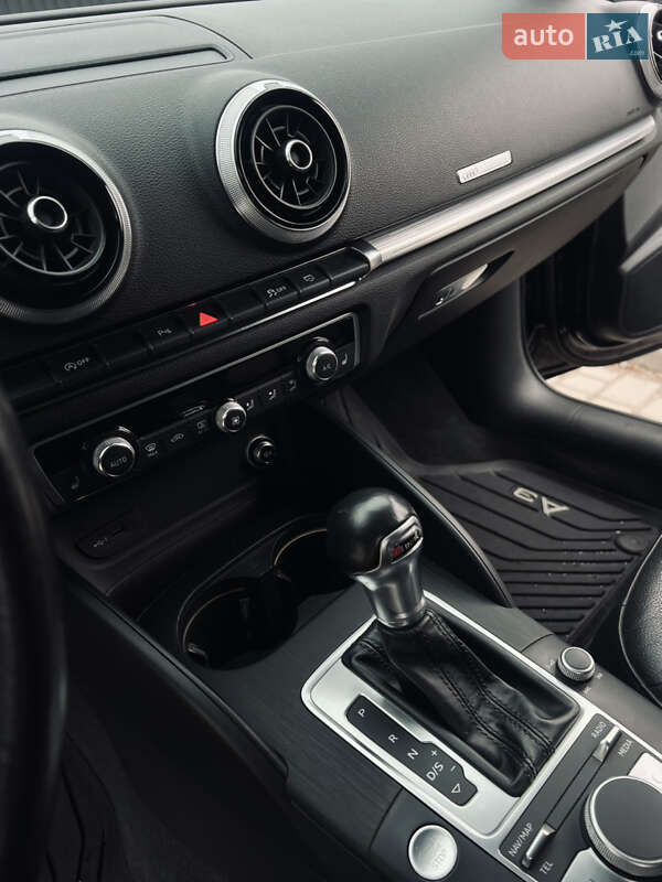 Седан Audi A3 2017 в Хырове