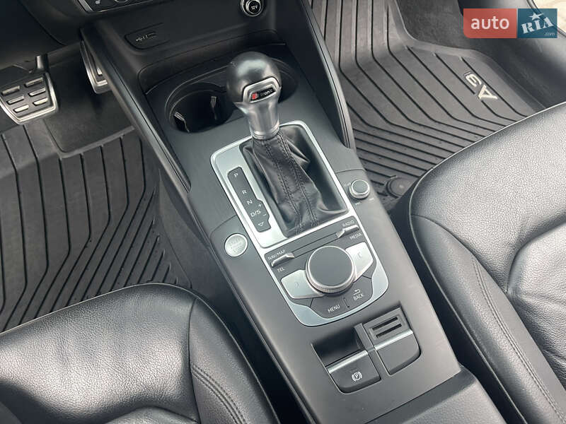 Седан Audi A3 2017 в Хырове