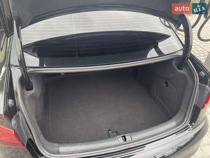 Седан Audi A3 2017 в Хырове
