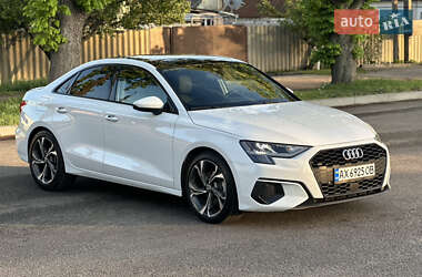 Седан Audi A3 2022 в 
