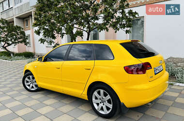 Хэтчбек Audi A3 2004 в 