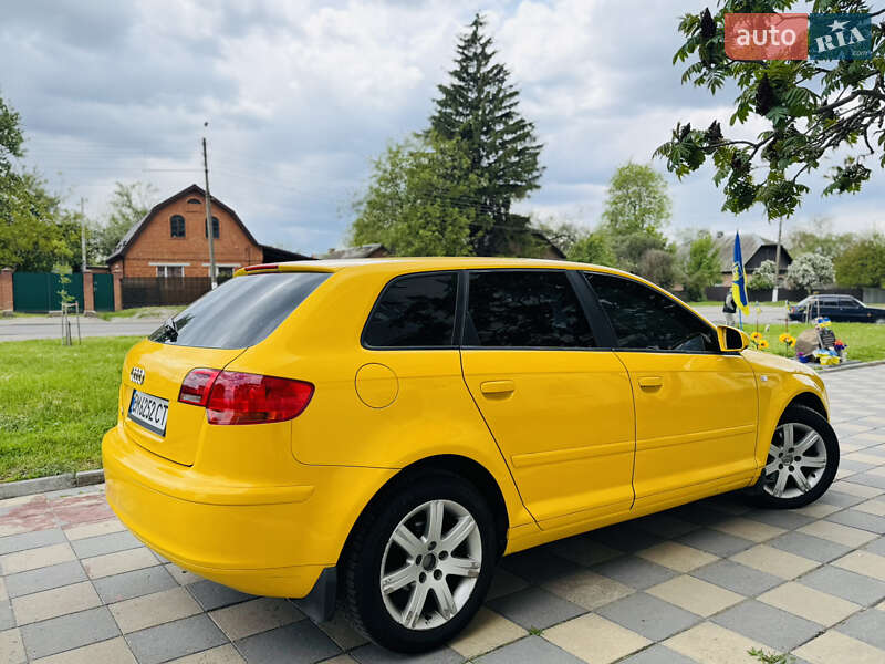 Хэтчбек Audi A3 2004 в Ромнах