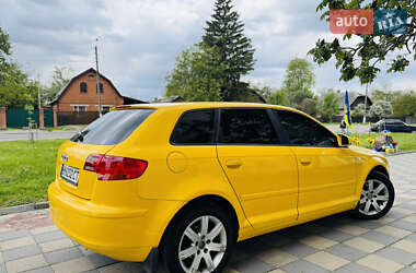 Хэтчбек Audi A3 2004 в 