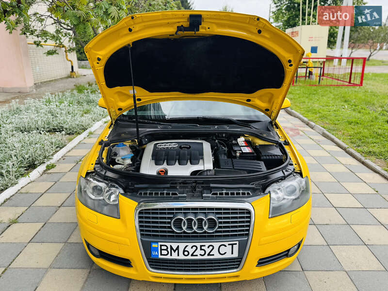 Хэтчбек Audi A3 2004 в Ромнах