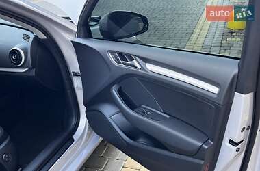 Седан Audi A3 2016 в 