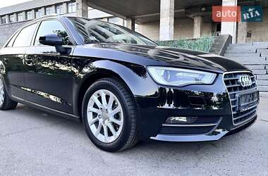 Хэтчбек Audi A3 2016 в Киеве