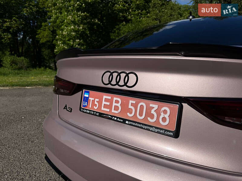 Седан Audi A3 2019 в Бурштыне