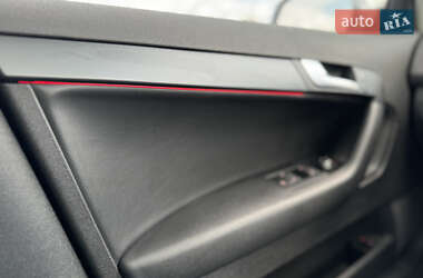 Хетчбек Audi A3 2012 в 