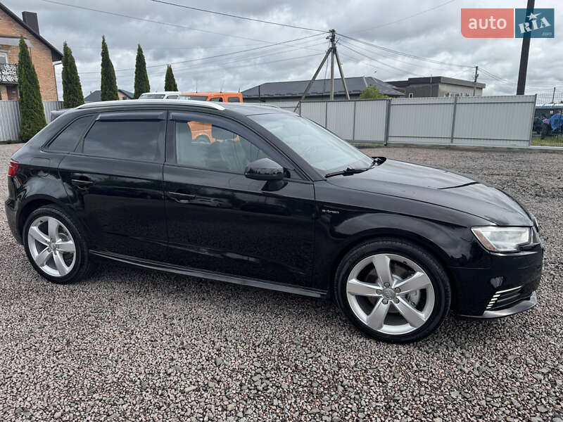 Хэтчбек Audi A3 2017 в Луцке